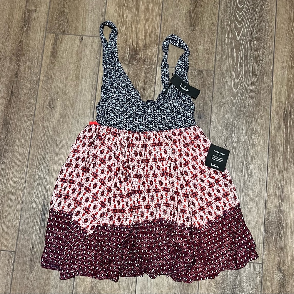NWT Lulus La Vie en Roses Navy Blue and Red Floral Print Dress Womens SMALL